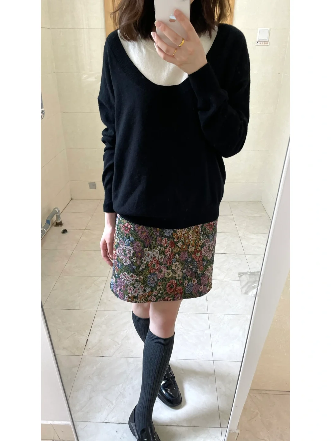 探索一件衣服穿搭的可能性/U领毛衣