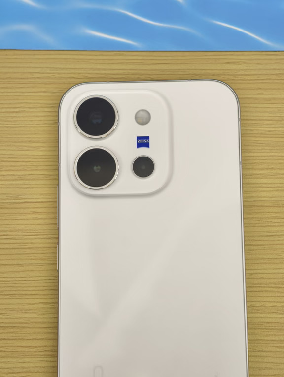 vivoX300E，简洁，优雅，极致性价比手机