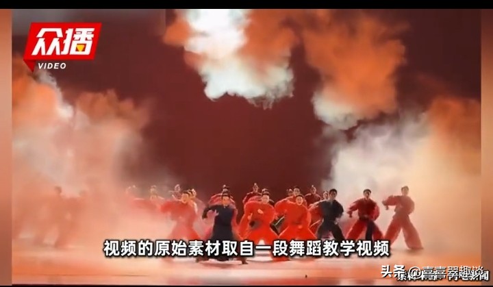 这几天全网都在那跟跳什么闪身步、狗熊哆嗦毛，刷得我眼睛都快花了。单依纯、汪苏泷带头一搞，评论区全是“解压”“魔性”“跟不上了”。我看那身子一抖一闪的，确实挺带劲。

可这俩动作到底啥来头？

我告诉你，这可不是什么网红瞎编的，正儿八经有出处。闪身步原本是安徽花鼓灯里的老把式，那地方逢年过节就得跳起来