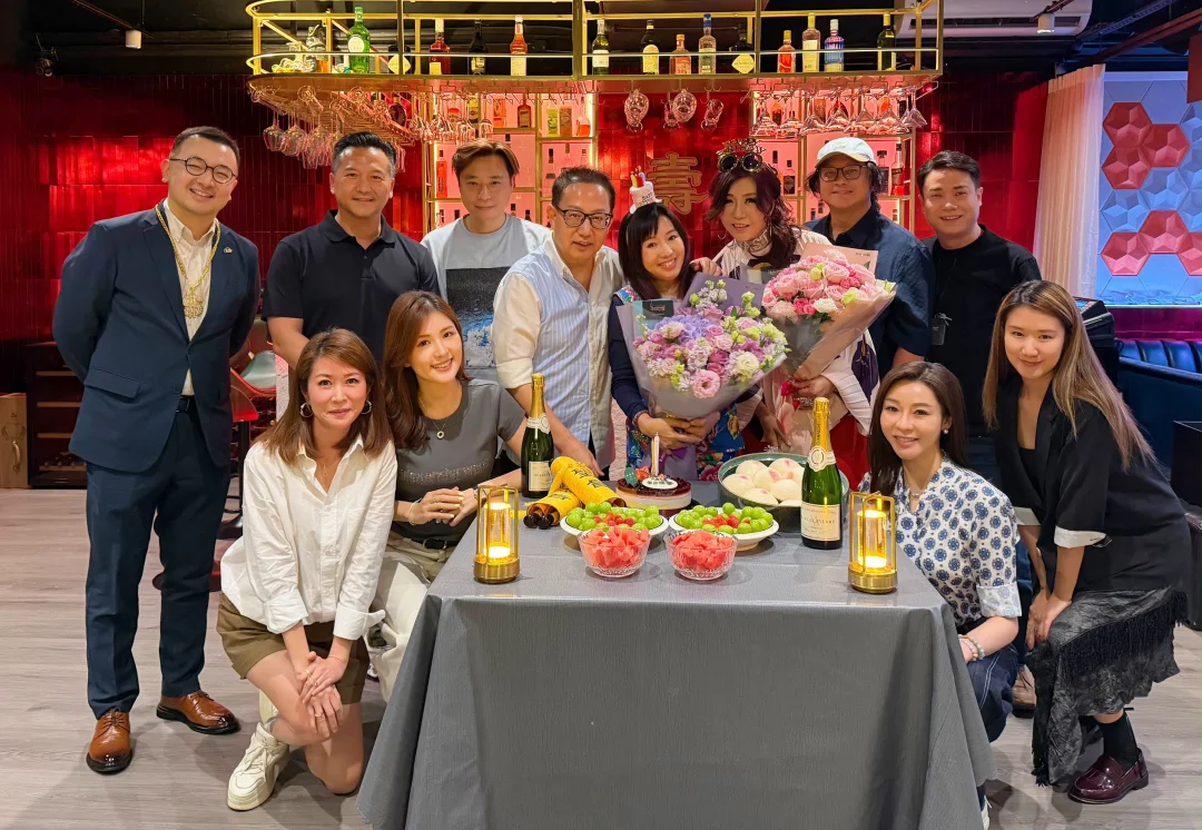 曼谷赶回香港出席好友生日晚宴聚会🎂