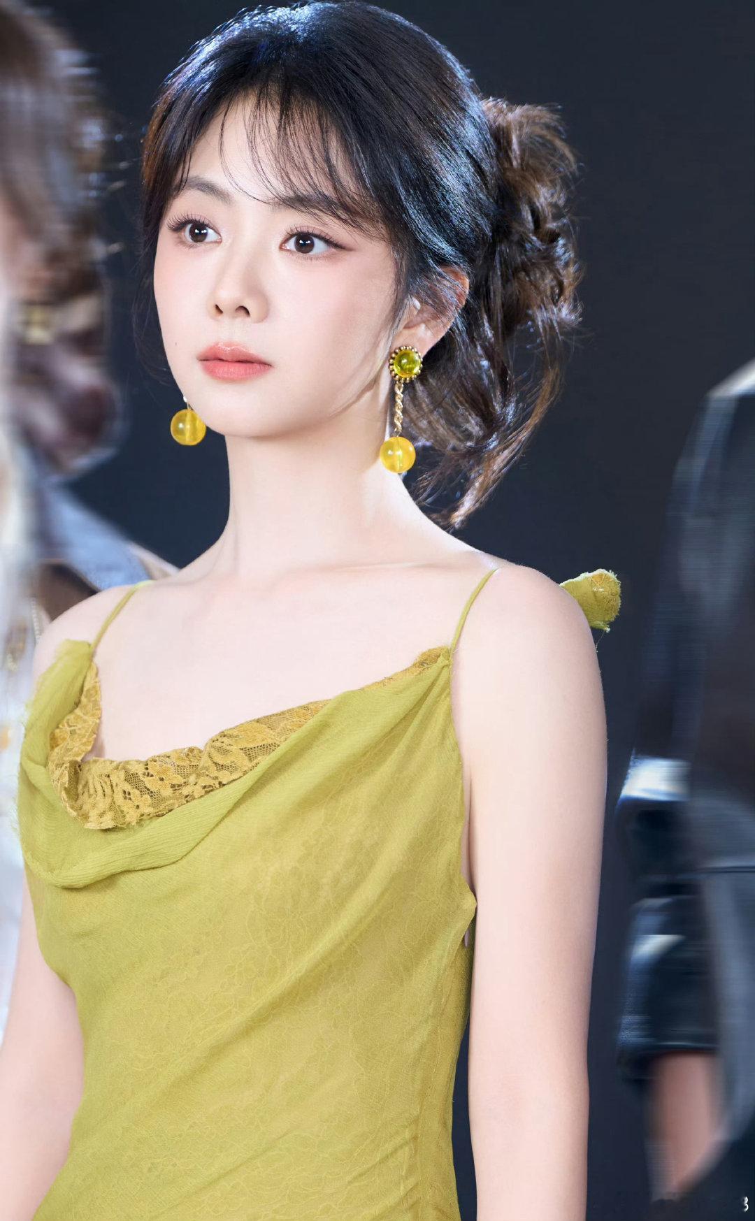 #兰香如故# 我的评分：[星星][星星][星星][星星][星星]
#电视剧兰香如故[超话]#精品长剧实至名归，园林妆造运镜皆顶配，谭松韵注魂角色，兰香要骄傲地活#谭松韵许兰香##谭松韵兰香如故# ​