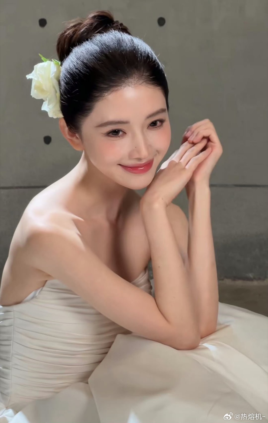 大美女都相似的呀，说实话方圆是网红里面明星感超强的了，我每次刷到她视频...