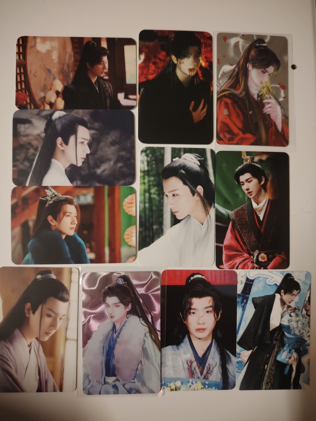 #李宏毅沈孝#  LHY#李宏毅揽流光三千#

周边前天就收到了 ，好漂亮好喜欢，同时恭喜李宏毅沈孝🎉🎉虎子们都棒棒哒​