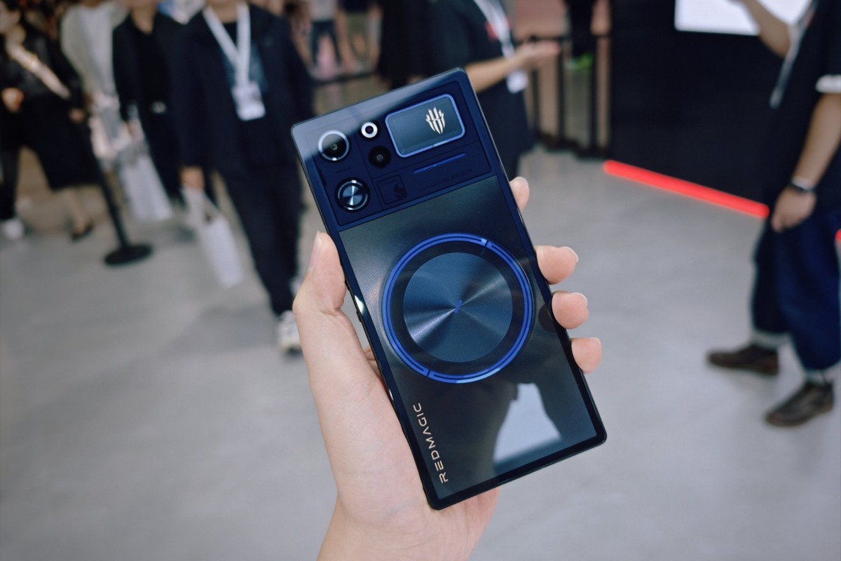 游戏手机还值得买吗？红魔12 Pro+上市，颜值提升、情绪价值拉满