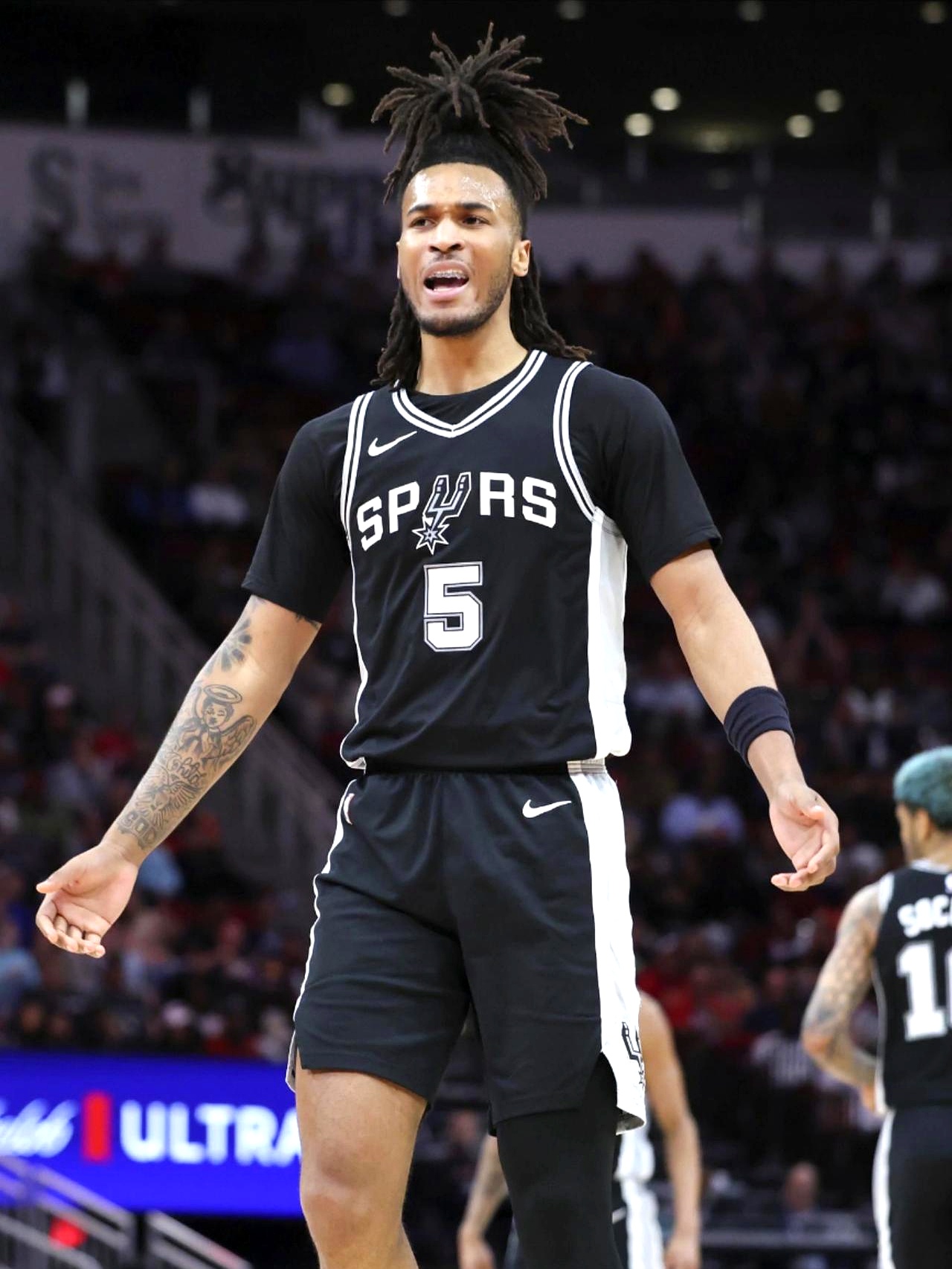 火箭队这操作，真是教科书级别的。    探花签拿下谢泼德，没选马刺的卡...