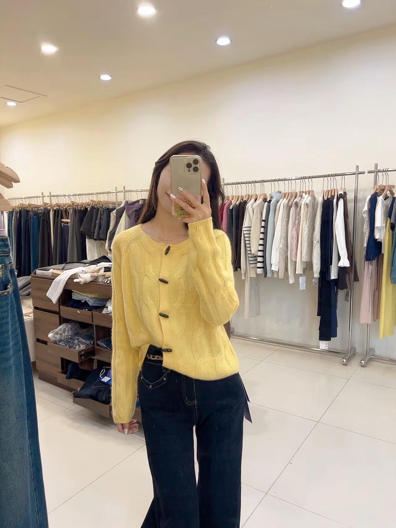 去找你穿黑丝的小姐姐吧我脱了棉裤还有秋裤