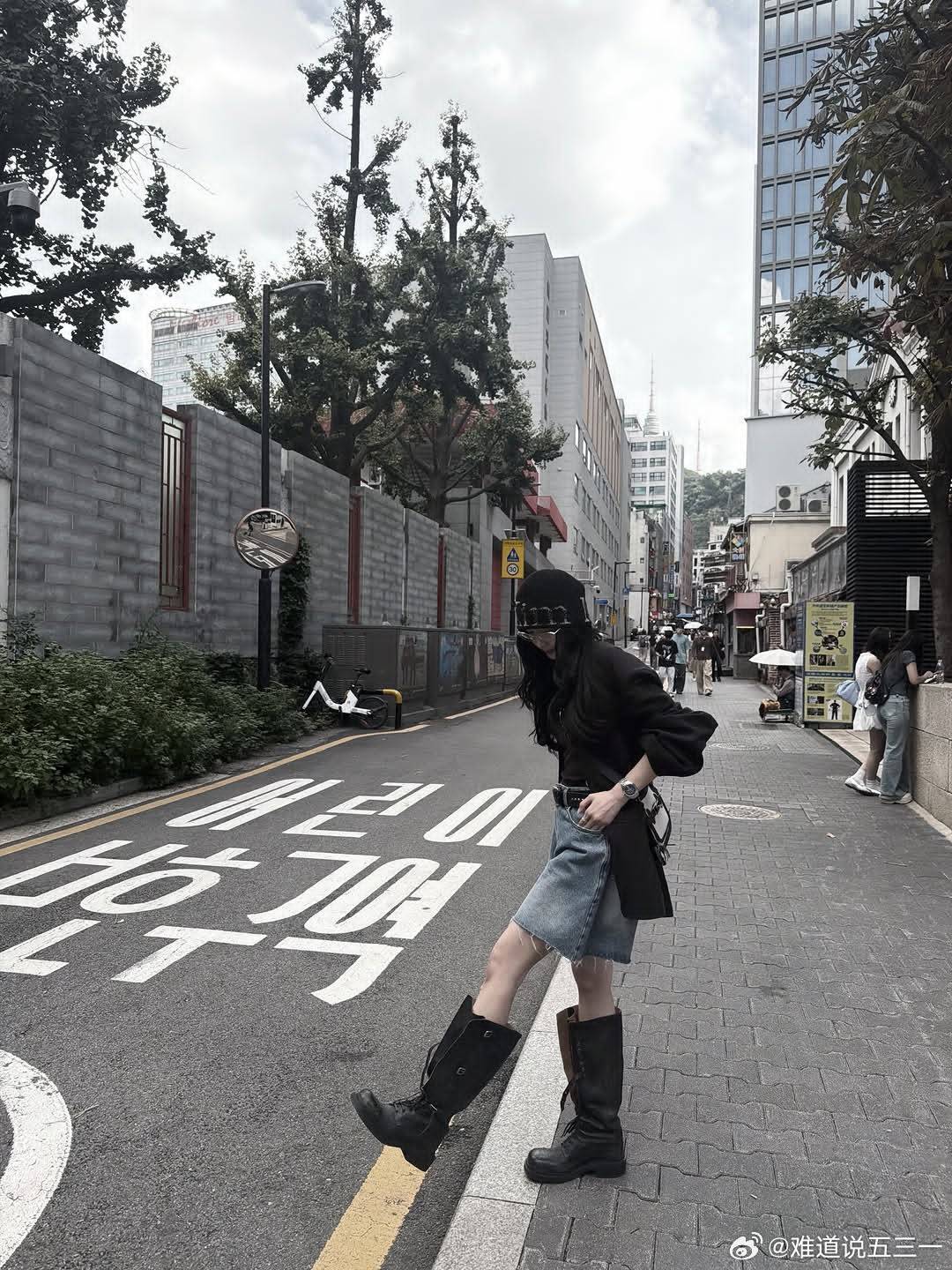 #吴宣仪[超话]#wxy#吴宣仪叶星星#wxy#吴宣仪辛凌#绕过江山错落，才发现你是人间星火[抱一抱]​
