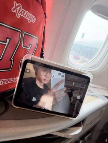 不经意漏出头等舱不经意漏出水果17pro max