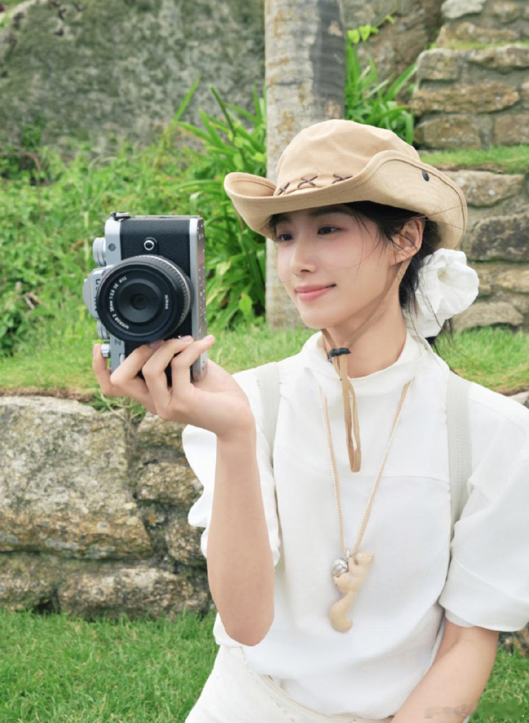 #卢昱晓[超话]#  lyx#向全世界安利卢昱晓# lyx#卢昱晓#

 ★生命是一万次的春和景明☆.°

​