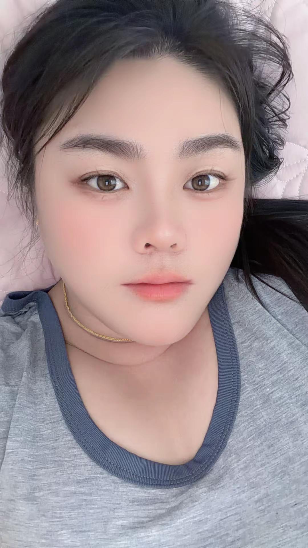 躺平的感觉真的很舒服，如果你很累可以试一下