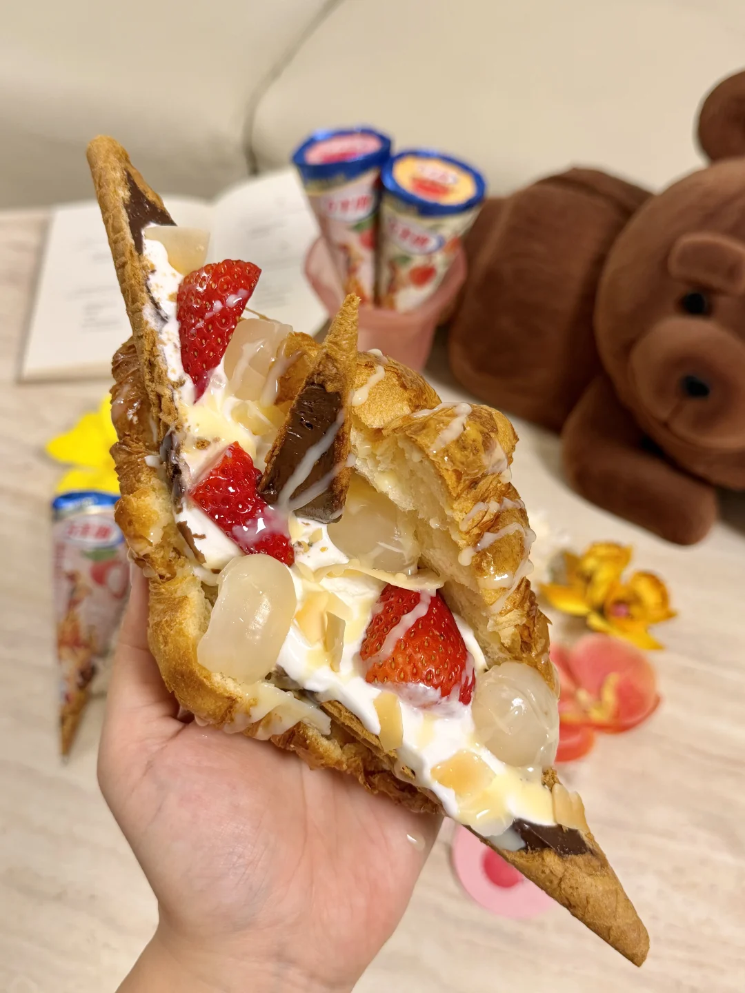🙌🏻拜见甜筒大王！荔枝味可颂冰淇淋真的夯！