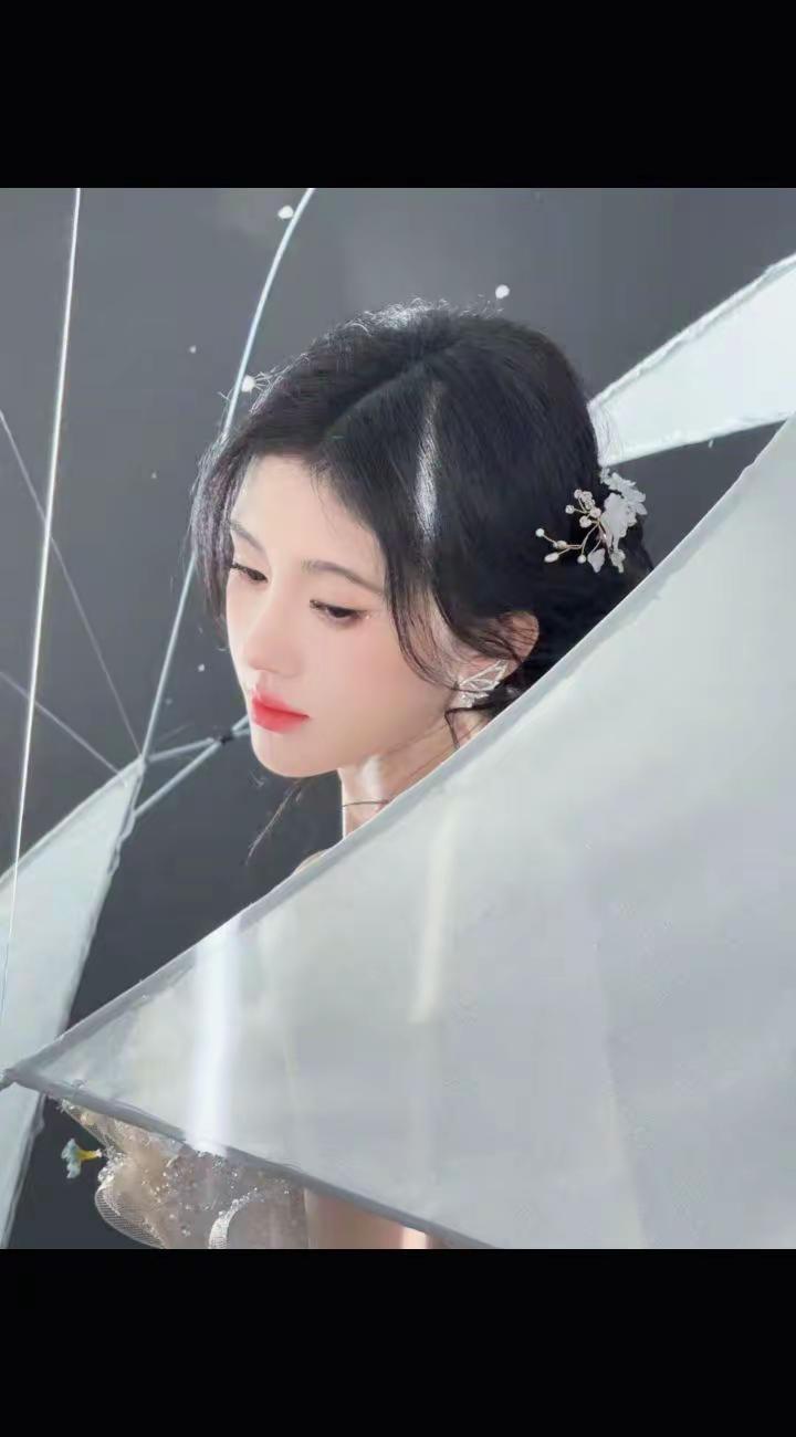 鞠婧祎