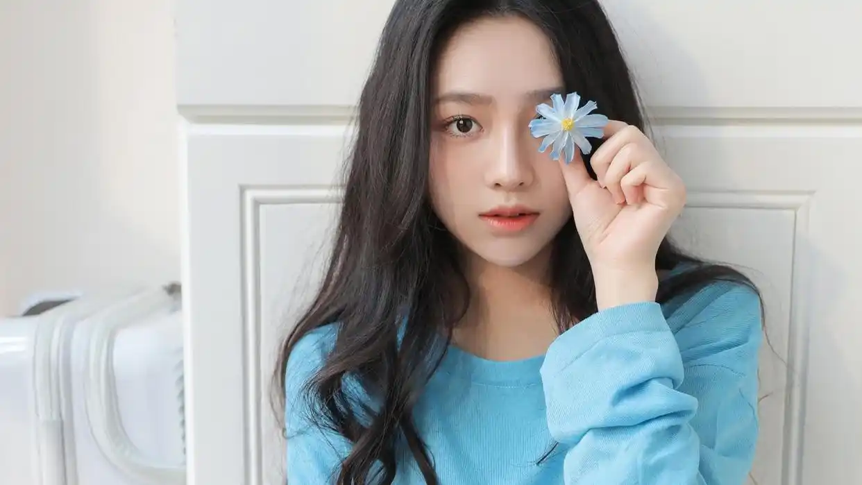 25句高情商聊天开场白， 跟女生聊天不冷场，轻松拉近距离！