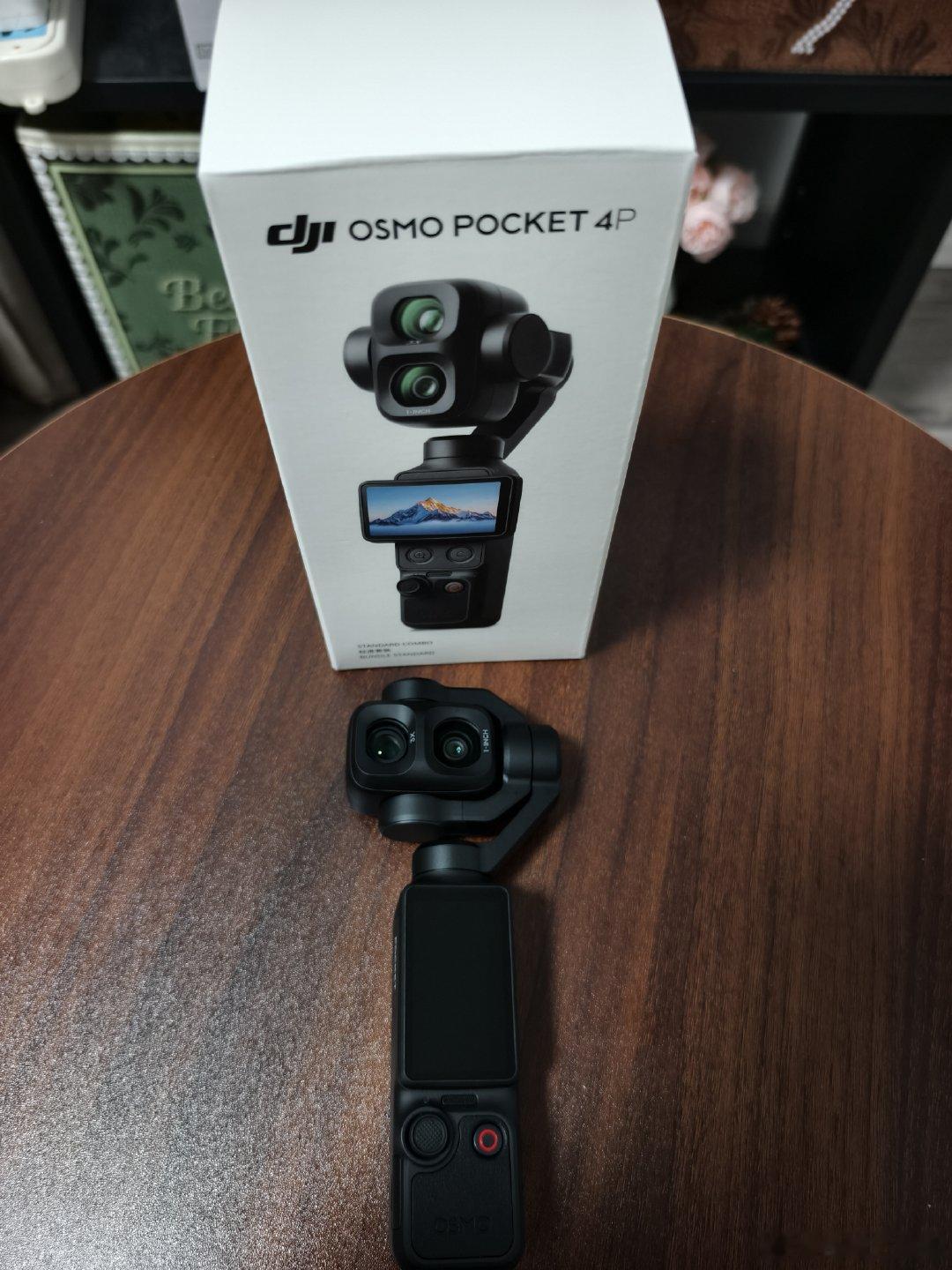 今天终于集齐了我的数码宝贝们
拇指相机：影石 Go Ultra
手持云台：大疆Pocket4Pro
手机：OPPO Findx7Ultra
手表：华为Watch 5GT Pro

开启我的vlog时代吧[笑cry]

#特斯拉降价销售措手不及#
特斯拉降价也很正常，毕竟也属于大电子产品范畴 ​