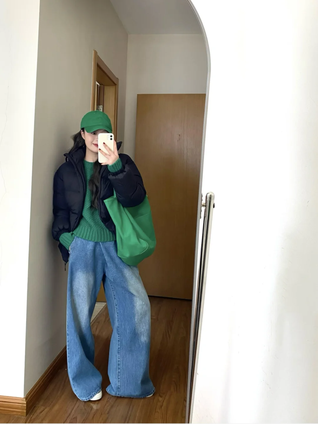 分享黑色羽绒服穿搭思路