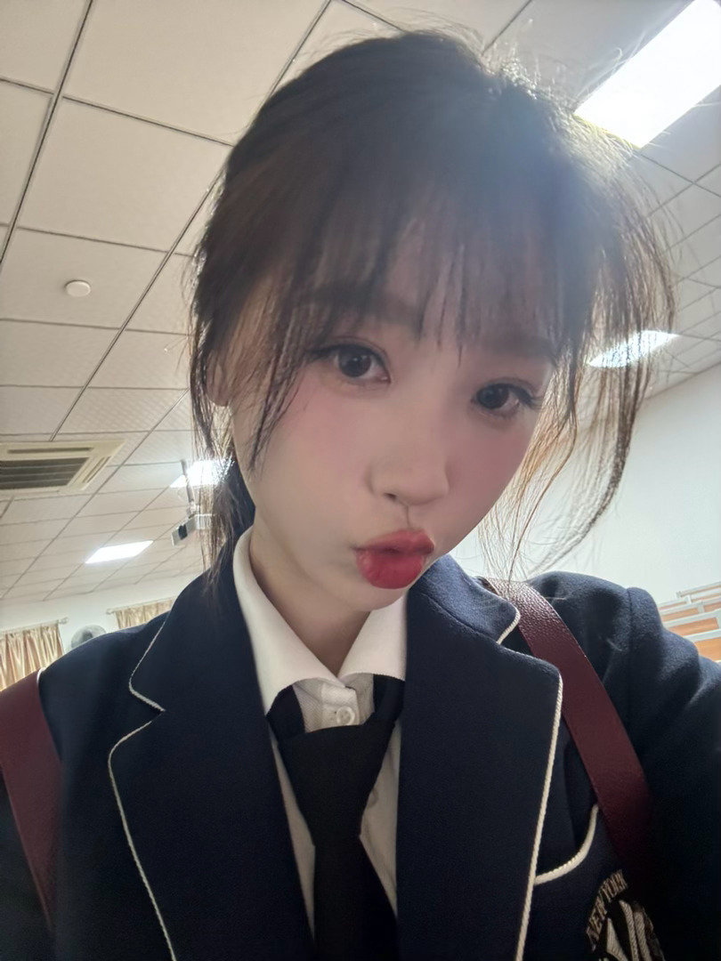 #虞书欣[超话]# 学姐好 ​