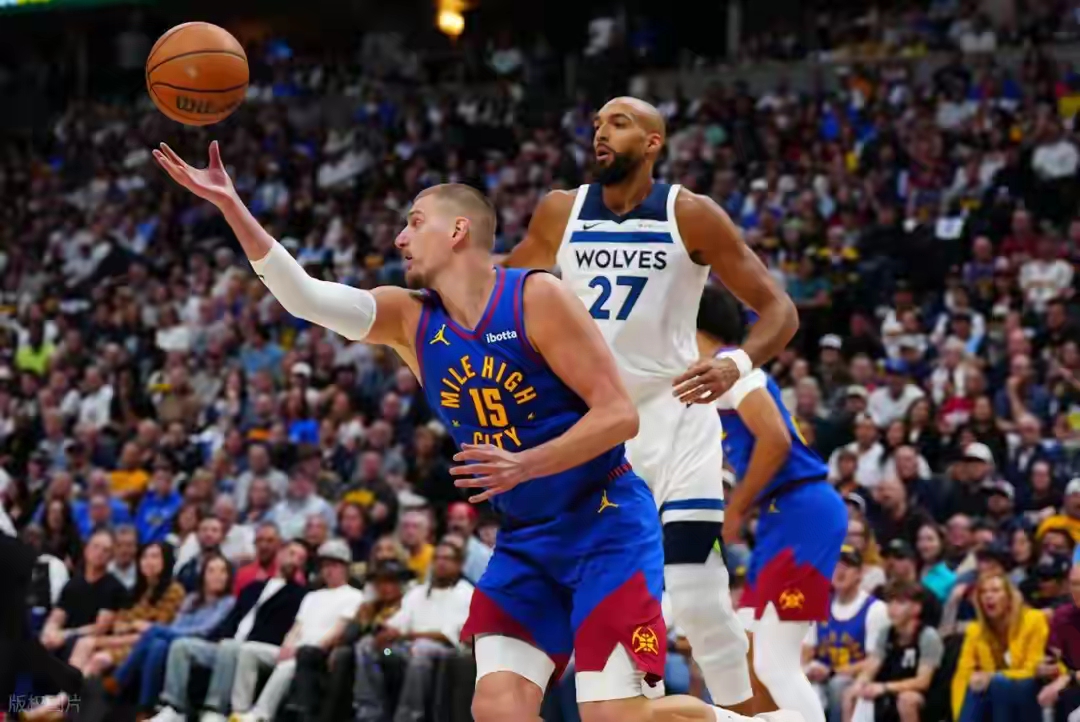 今年季后赛最硬的球队，非明尼苏达森林狼队莫属！核心爱德华兹受困伤病，首...