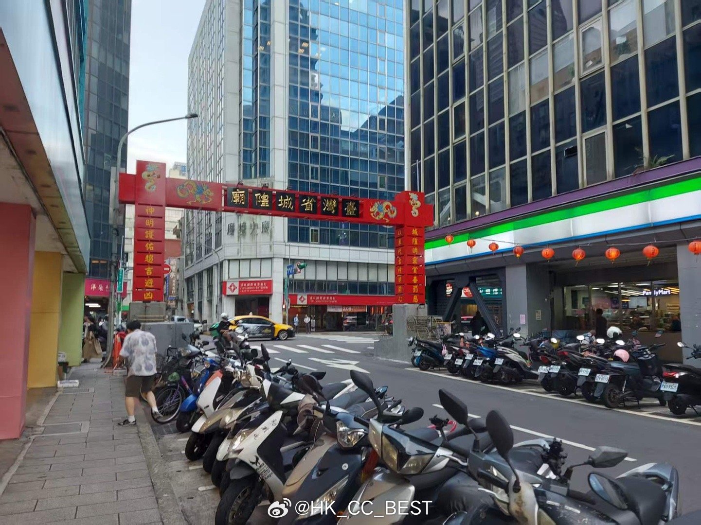 現今的臺灣省城隍廟最早是在1881年（光緒7年）開基創建，1894年（光緒20年）台灣省會遷至台北，當時的台北城內官祀隍廟依規制升格為省級城隍廟。然而到了日本時代，當時政權並不鼓勵台灣本土信仰，臺灣省城隍廟神祇因而移祀民家，直至日本時代結束後才得以恢復公開祭祀。臺灣省城隍廟因為轄區為當時最高行政機關的所在地，故升格後轄區擴及台灣全境，為延續清代官方祀典之廟宇，直至2012年，臺灣省城隍受上蒼授旨敕封「昇福明靈王」國都級城隍爵位。