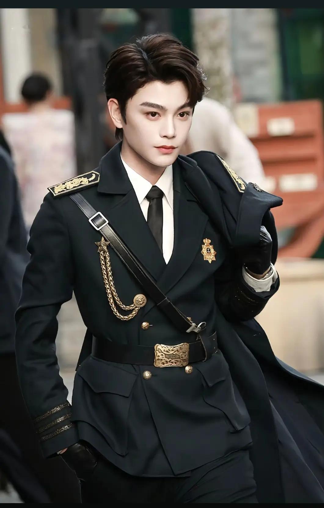 @丁禹兮