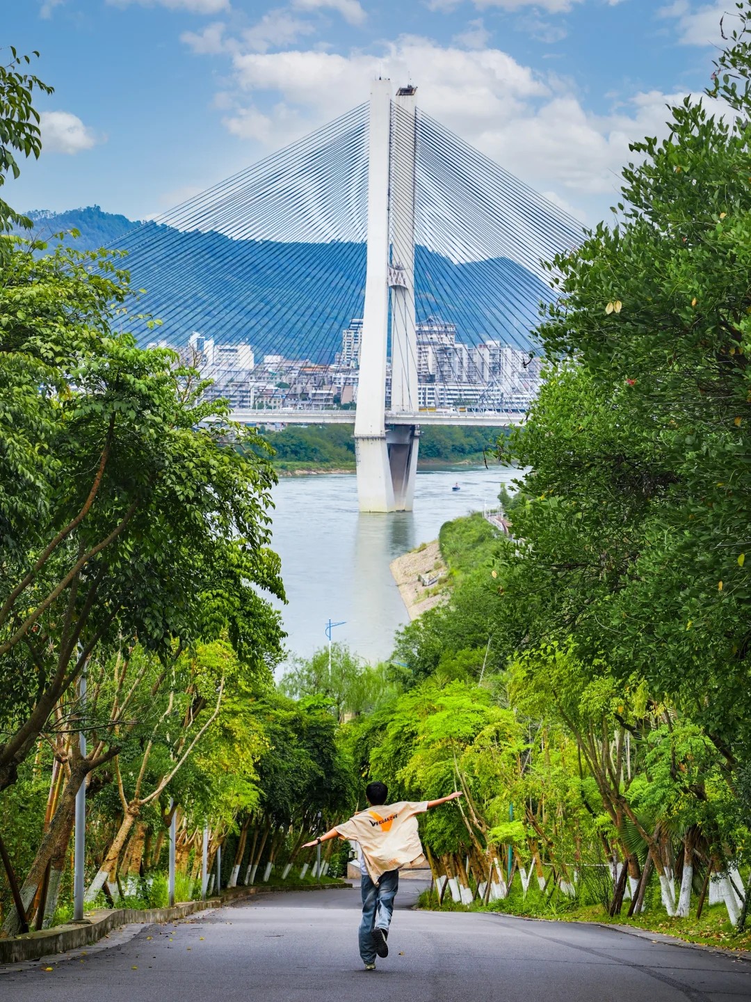 宜宾这座长江第1⃣城‼️到底什么时候火啊