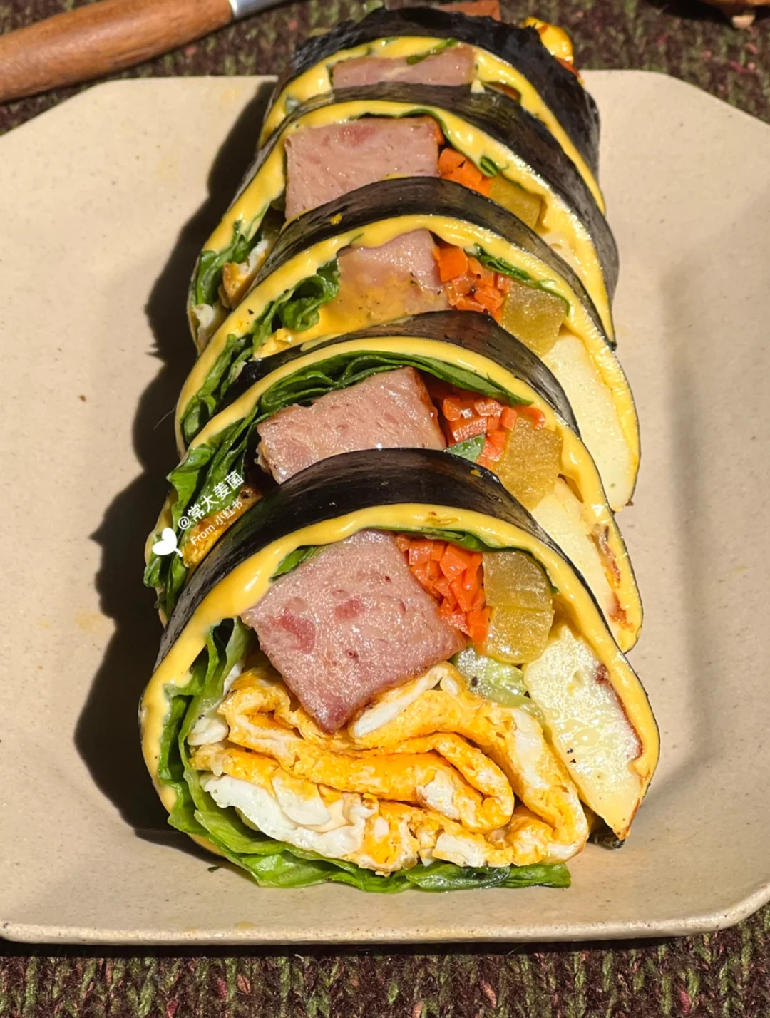 啊啊啊包不住了！无米寿司也太好吃了！！！