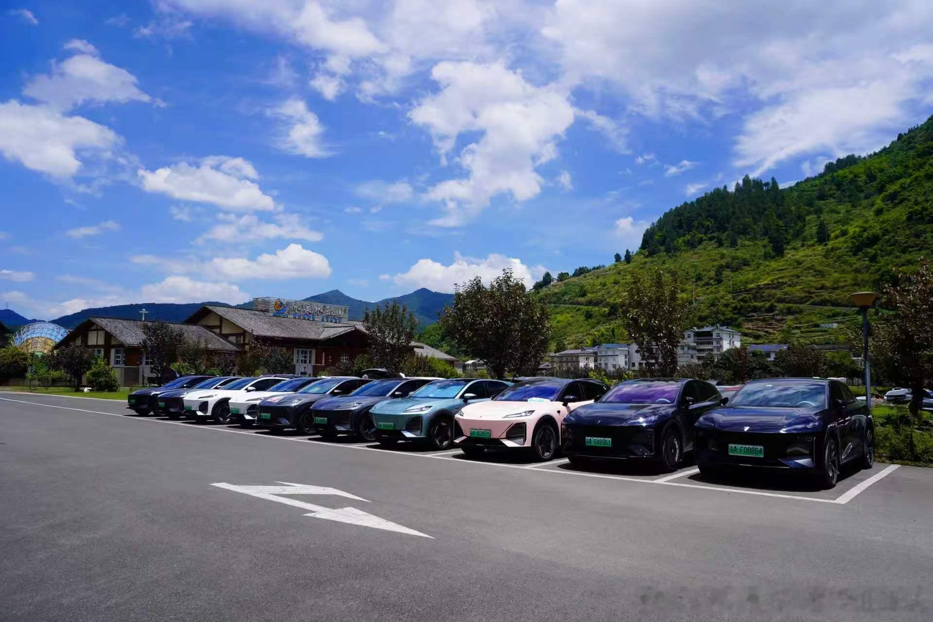 深蓝结伴去漂流吧庆幸加入深蓝这个车友会、结识了一群志同道合的车友们！重...