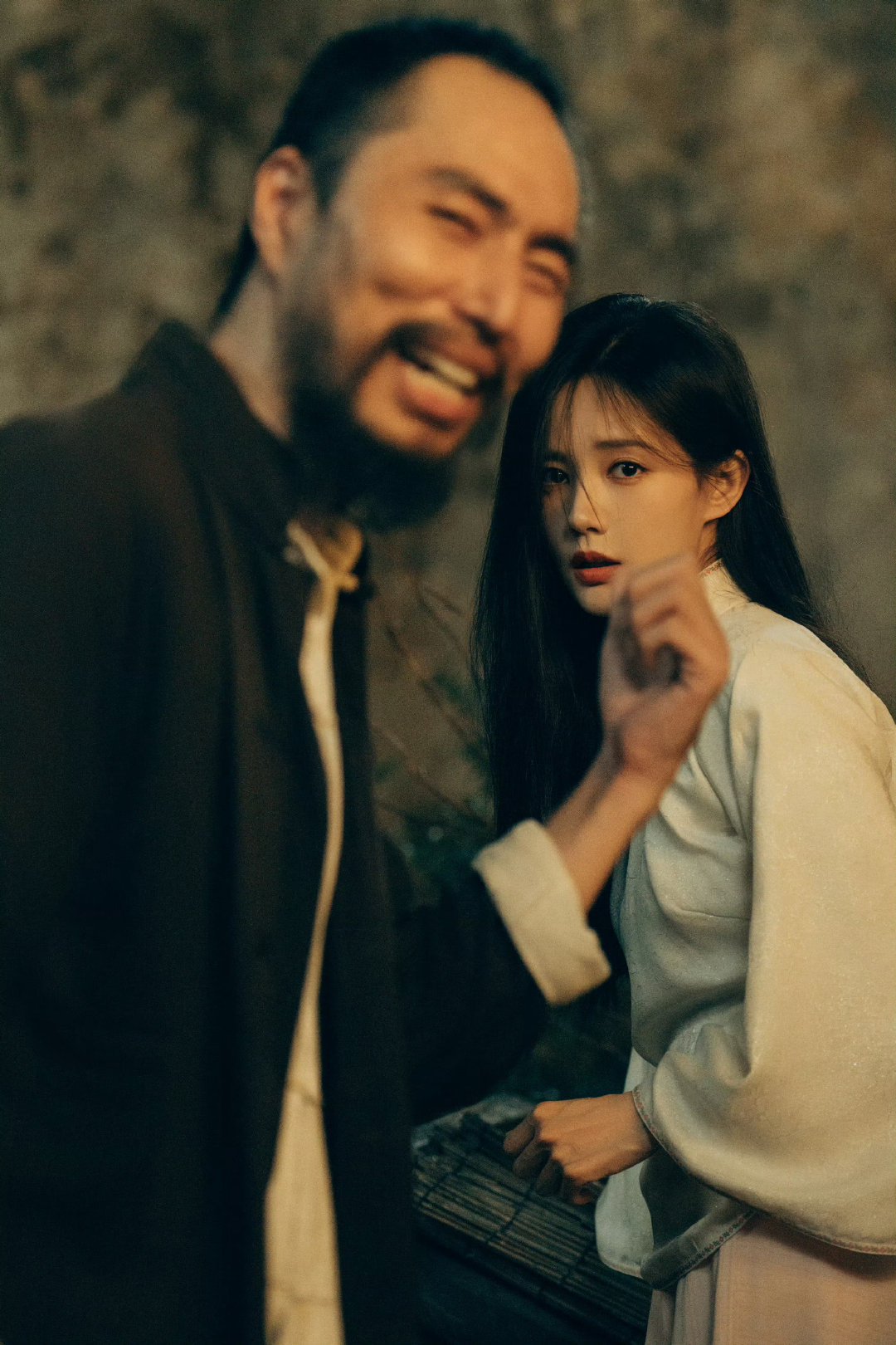 #李一桐[超话]##李一桐别演了我上钩##李一桐为我定做的白月光杀猪盘# 李一桐这张脸演杀猪盘简直是降维打击，纯情落难小白花的样子太戳人了，谁看了不说一句我愿意被骗 #我不是大师# ​