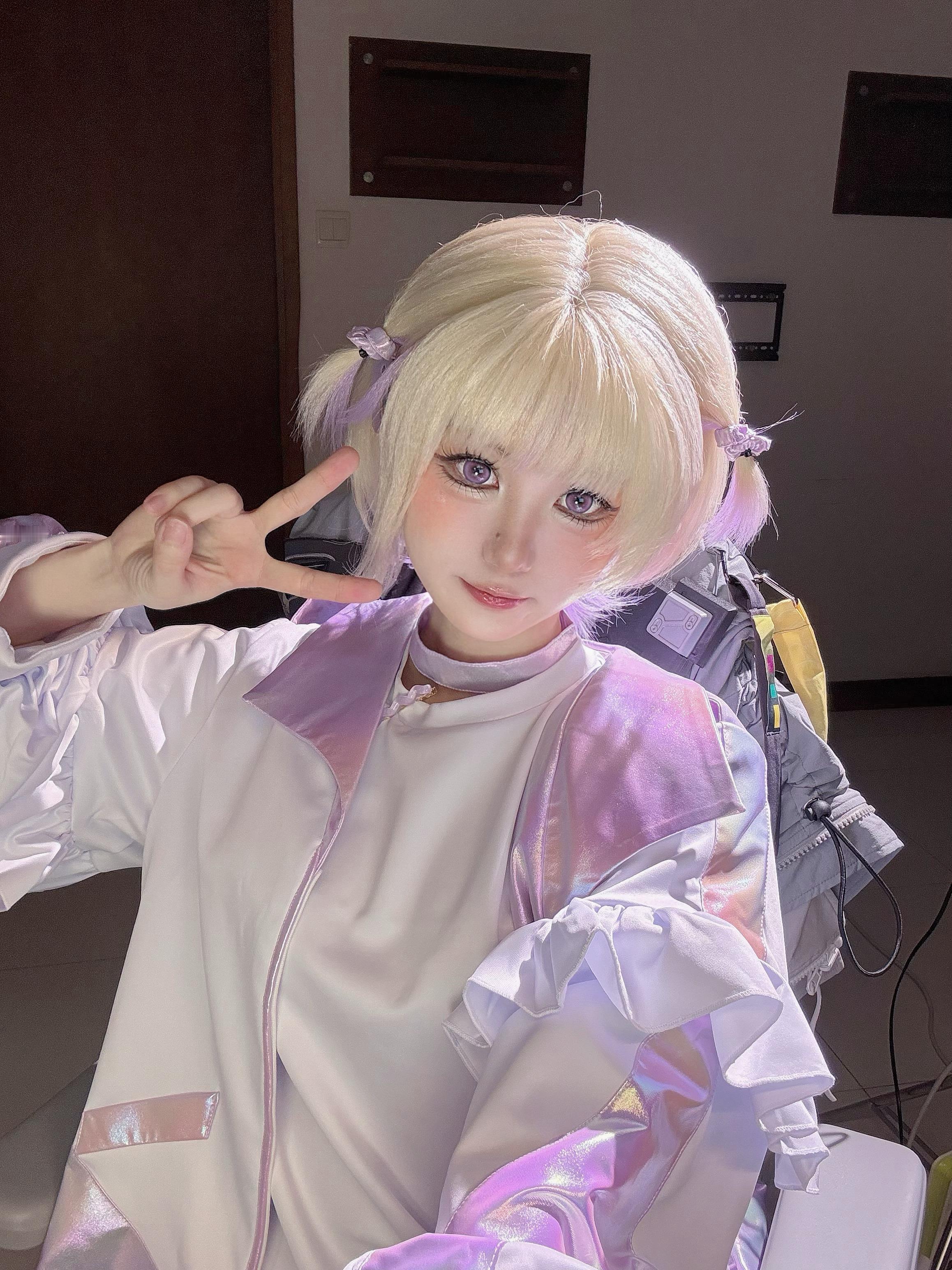 #cosplay##hololive##轰一# 
嗯嗯我就这样一边化妆一边听大如嬛儿花2红果有声朗读喜马拉雅好大一张床嫌疑凶杀世界未解之谜 ​