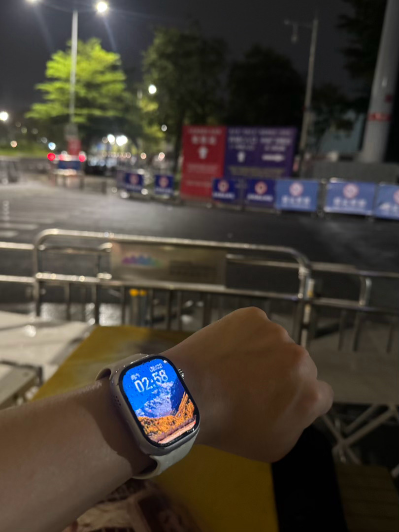 大疆pocket3快回家
8.21在大运体育场薛之谦万兽之王演唱会101区21排附近遗失一台大疆pocket3，有黑色挂绳，和一个延长短一点的手持手柄
有捡到的宝宝联系我一下，对我真的真的很重要，有很多演唱会的照片视频，还有一些旅行的视频，一晚上没睡觉了 #薛之谦万兽之王巡回演唱会##深圳大运中心# ​