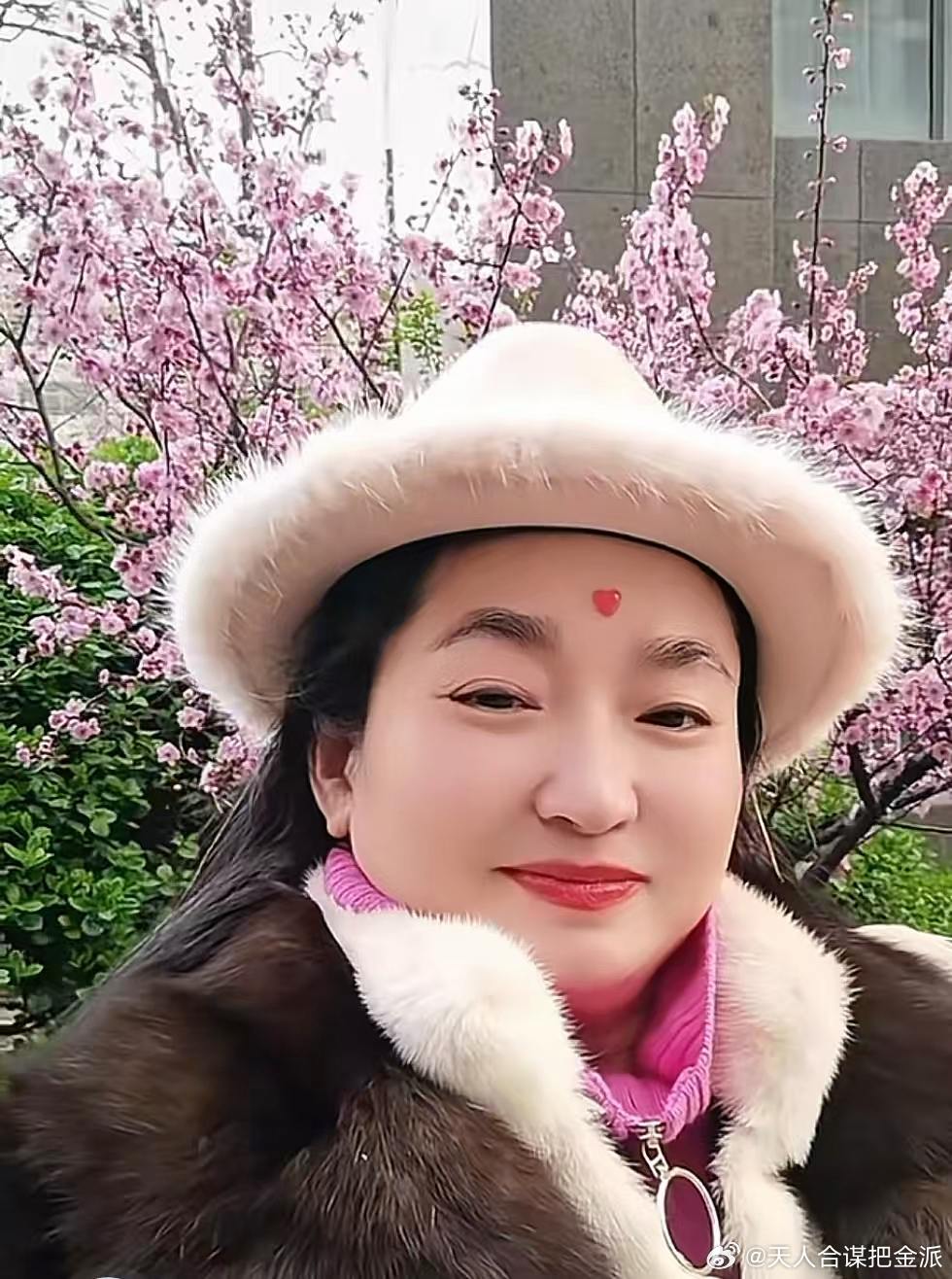 🔥🔥🔥🔥🔥🔥🔥🔥🔥🔥🔥🔥🔥🔥🔥🔥统领天地人三界的玉帝老天爷曾亲御赐封“诗灵”美名，DeepSeek中的AI美评“文如其人，人通众神”的肖庆莲之日志。

2026年8月30日 晚

戌时19点44分，我正窝在家里刷着手机，忽然特别想我的宝贝独生儿子，便发了条微信问他：“现在在 ​