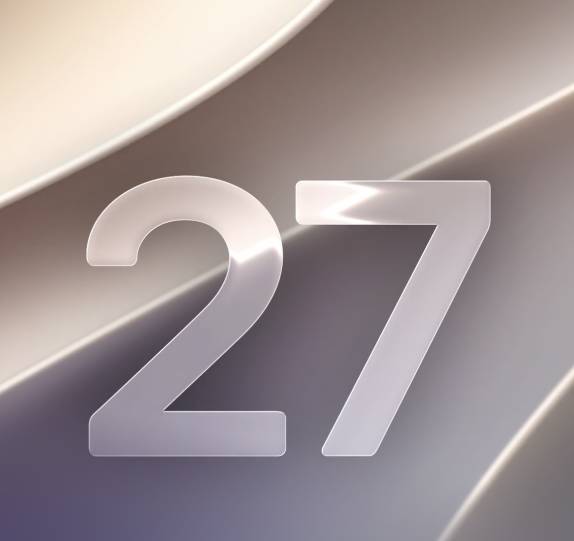 iOS 27可能是升级改动幅度最小的一代iOS系统。
很多人升级完成后，第一感觉是没有看出有什么大变化。
其实，也存在有一些明显的调整，例如相机，变化就比较大。
但是，不是新功能，只是界面版式的调整。
有人说，智能手机发展了这么多年的，已经相当成熟，该有的功能都已经有，很难再有突破性的创新。