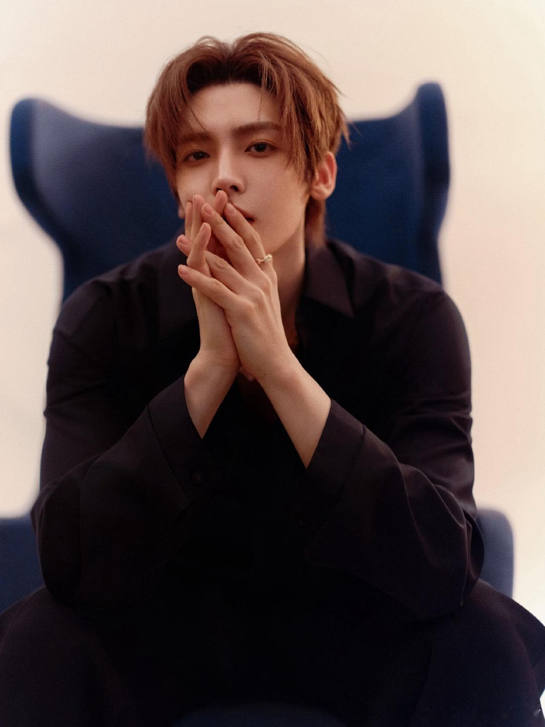 #侯明昊[超话]##侯明昊张碧晨甲乙丙丁唱出故事感##侯明昊念相思##侯明昊天赐的声音# 早啊昊昊 ​