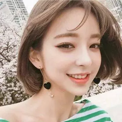 甜美少女风，春日穿搭指南，元气满满的一天！