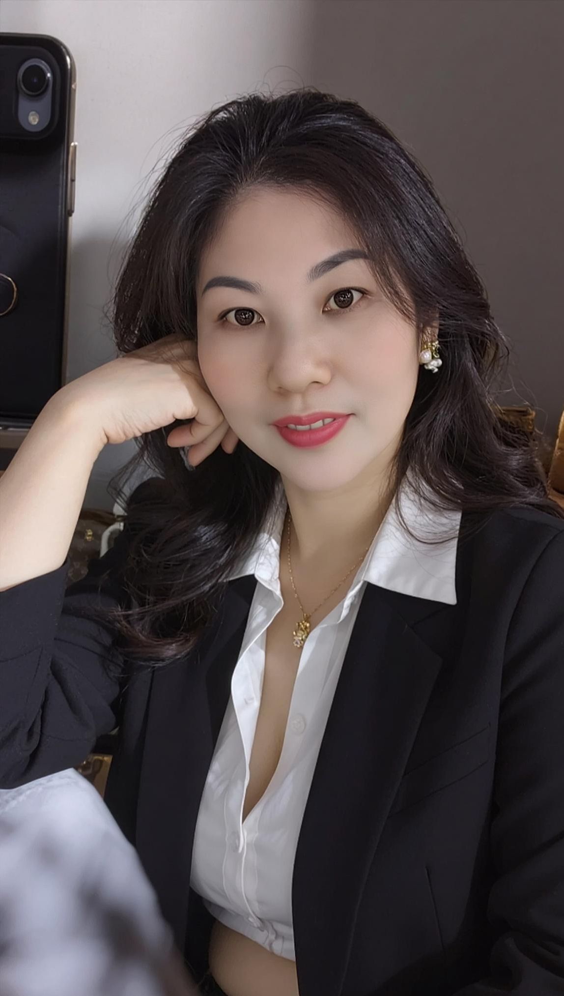 <p>AI柔美少妇写真 ai创作 <!--{img:0}--></p>...