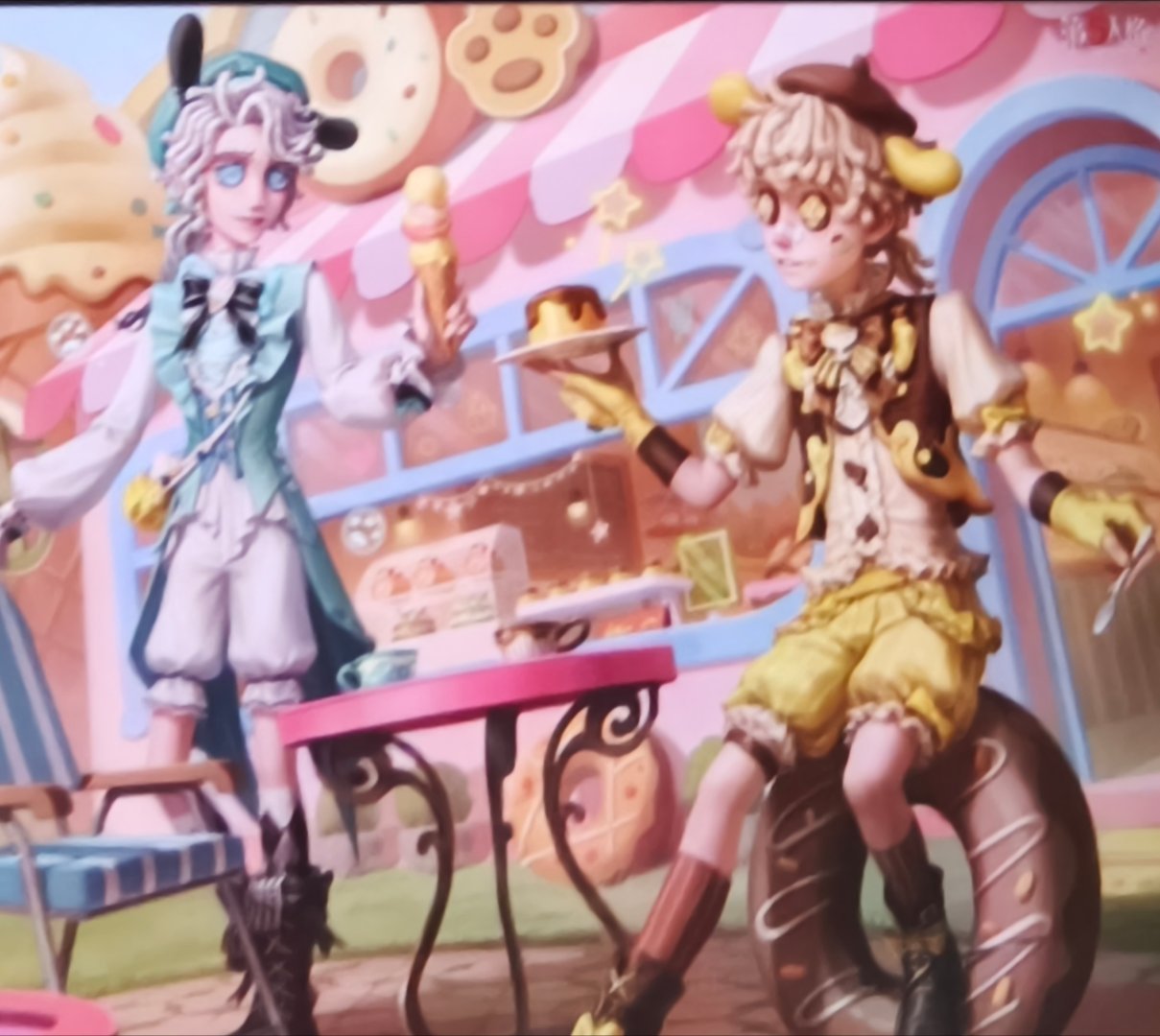 #第五人格杂技演员[超话]# 没有其他人看错吗，我还以为黄色那个是麦呢，还惊奇一下居然舍得给麦出回声皮，结果不是。还有更新脸模为什么其他角色都是在原来基础调整，麦就是完全换脸啊，每次看到麦的新脸模我是真的完全不能和以前联想起来，太别扭了[苦涩][苦涩][苦涩] ​