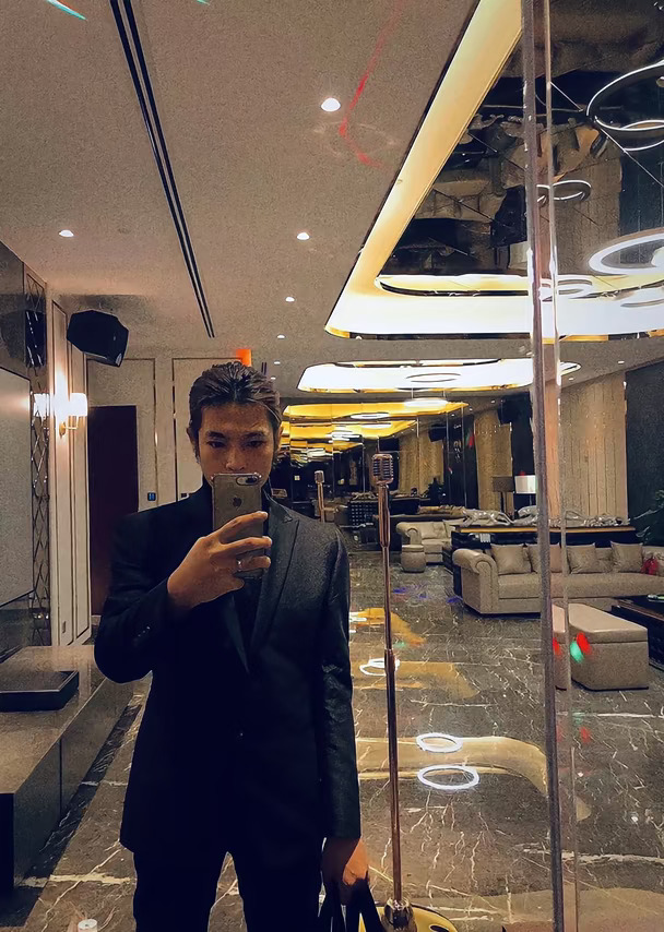 一张很多年前的实习照📷