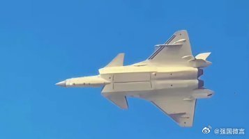 百度/

“能给你看的都不算最先进！”东大六代机首飞后，留给美军的震撼才刚开始 ​