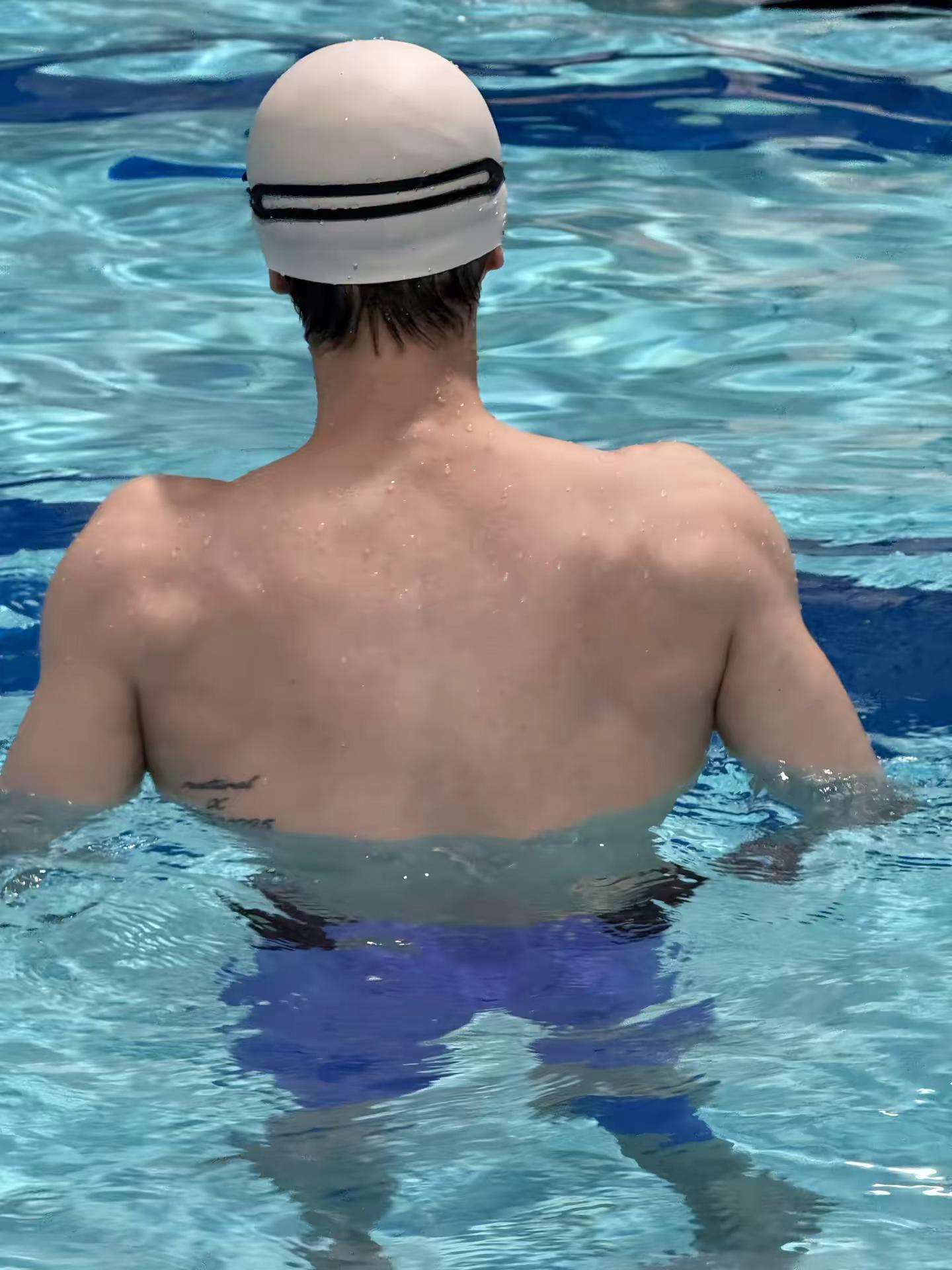 闫桉
