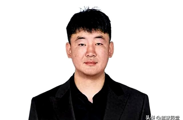 全场比赛，深圳89-81战胜江苏。
 

赛后顾全提到比赛的时候大谈艰苦：王浩然求胜欲非常强，打了40分钟。
 

史密斯第三节命中很多关键三分，贺希宁受伤好几次各方面一直都在坚持。
 

说白了，赢是赢了，但深圳这块遮羞布扯得实在难看。
 

打一个联盟垫底区间的江苏，居然要靠死操两三个主力到虚脱