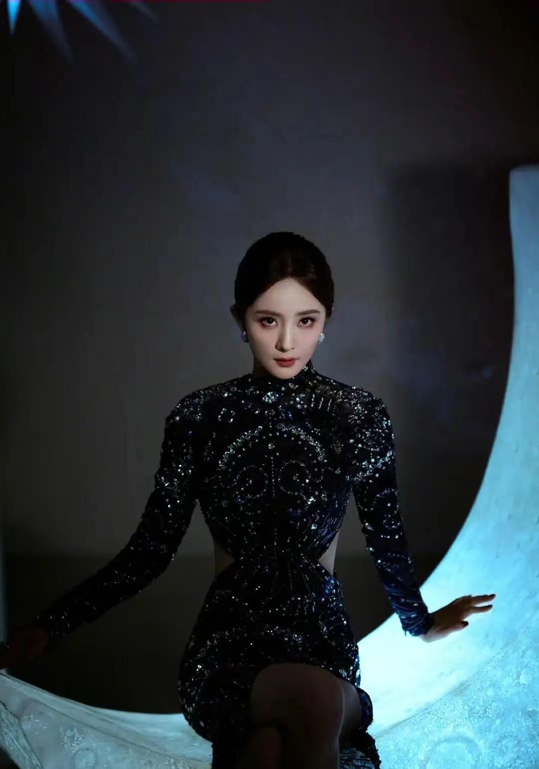 <p>优雅气质 性感女神 <!--{img:0}--><!--{img...