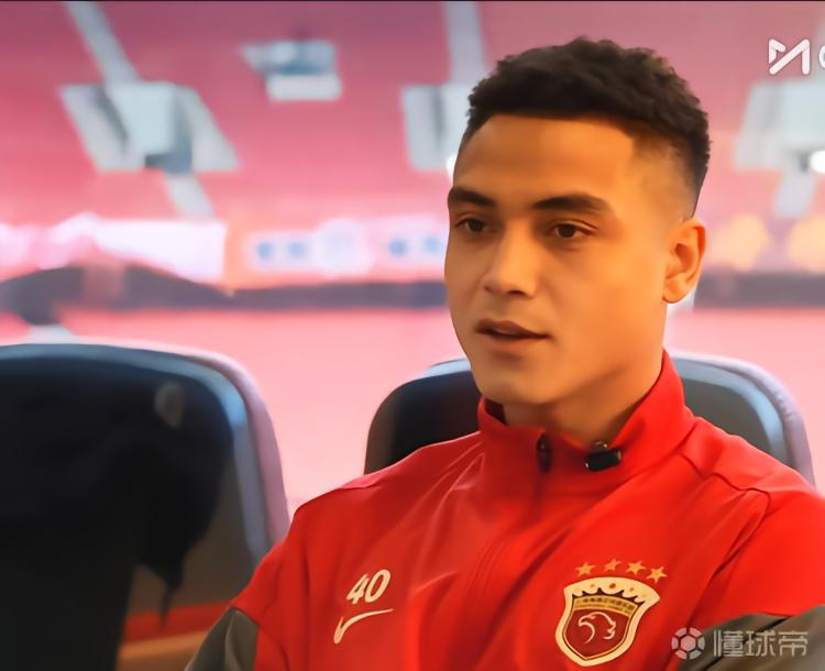 u23国足亚运名单最终还是没有留下吾米提江，他在上月出了车祸，受到了伤病影响，伤情虽然判断不重，但是基于对于球员安全考虑，不征召是对球员最大的负责，而名单争议还是存在几名球员这赛季表现其实不够出色依然入选。