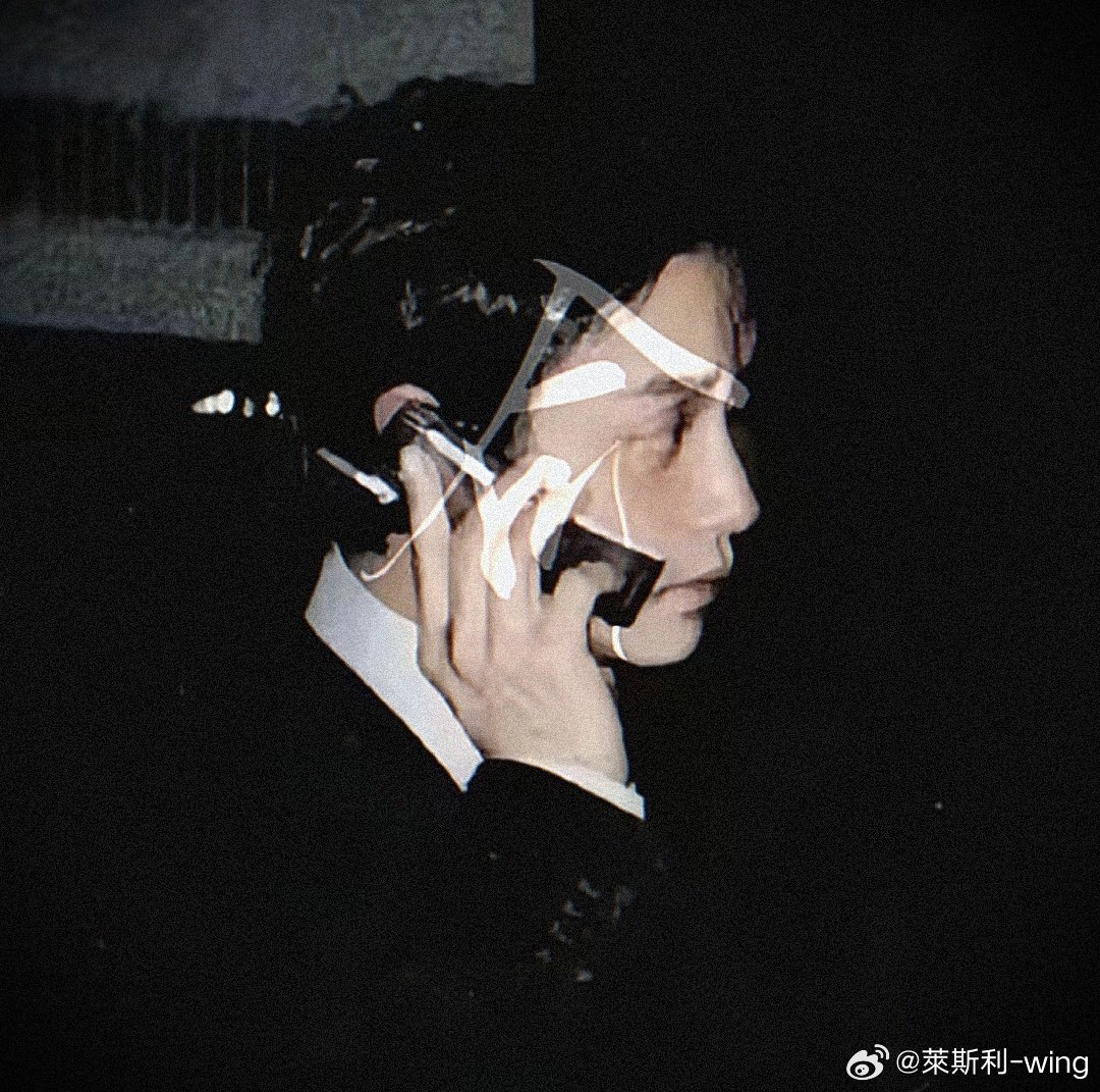 #张国荣[超话]# 人各有命。东亚人的眼眶很浅，浅的藏不住泪藏不住悲；东亚人的瞳孔又很深，深的藏的住泪藏的住悲。 ​