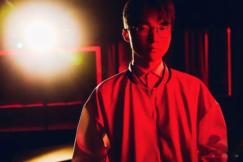 Q：希望作为一名怎样的选手被大家铭记？

Faker：如果能成为给许多人留下美好回忆的选手，我就很满意了。进而如果能对大家的人生有所帮助，那就更好了。

#Faker备战S16世界赛##S16入围赛赛程# ​