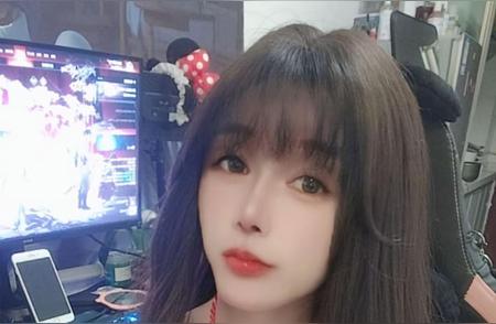 有我这样的女朋友，你几点回来？