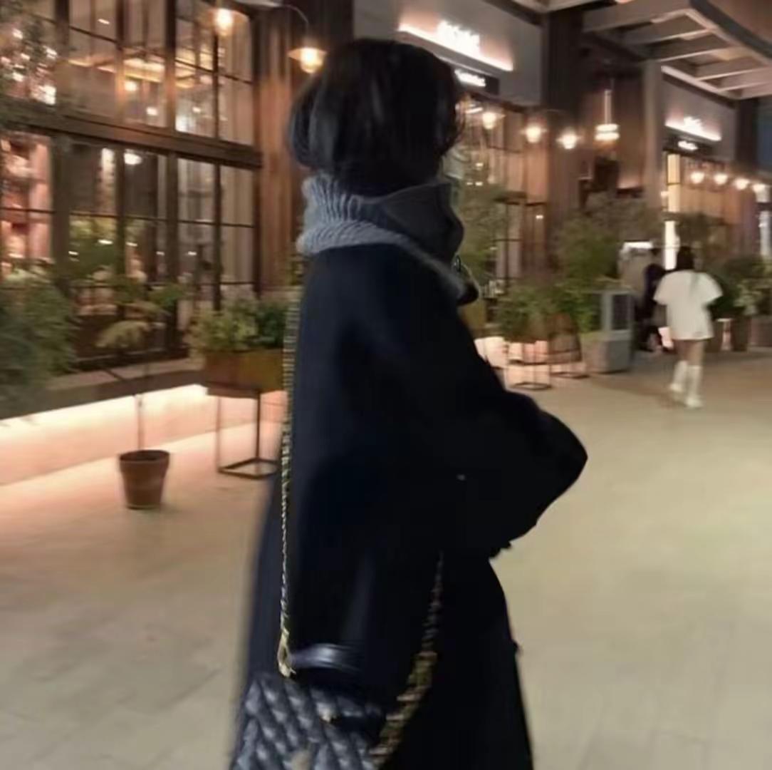 <p>高跟鞋穿搭 街拍小姐姐穿搭秀 今日穿搭 女生运动衣 高级感穿搭 ...