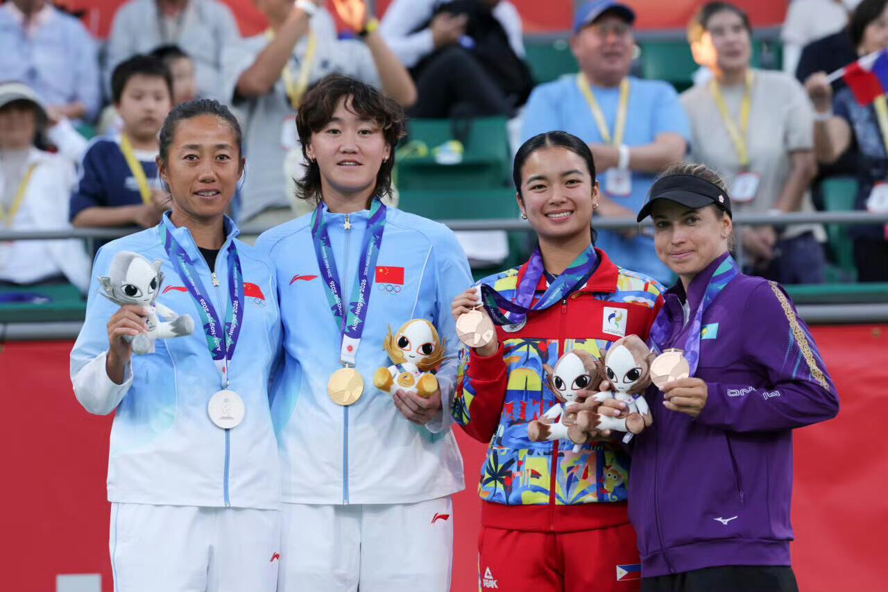 #中国队已收获162金81银73铜#

中国🇨🇳体育代表团162金牌🥇81银牌🥈73铜牌🥉
 
2026年10月2日第20届亚运会开幕式后第13比赛日，中国体育代表团在射箭、拳击、皮划艇激流回旋、网球、场地自行车、柔道、跆拳道等项目中夺得7金牌🥇10银牌🥈10铜牌🥉还有最后两个比赛日，中国健儿继续加 ​
