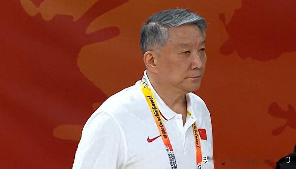 ☀没想到，中国女篮狂输美国33分！61-94，一下子让球迷感觉好像掉进了冰窖里。
☀没想到，意大利女篮居然那么猛！52-55，与美国女篮相比，她们仅仅只差3分。
☀没想到，中国女篮稳居D组第二！71-51击败意大利，韩旭是定海神针，轰下19+10；杨舒予全面输出，拿到15+5+4；王思雨带伤作战，送