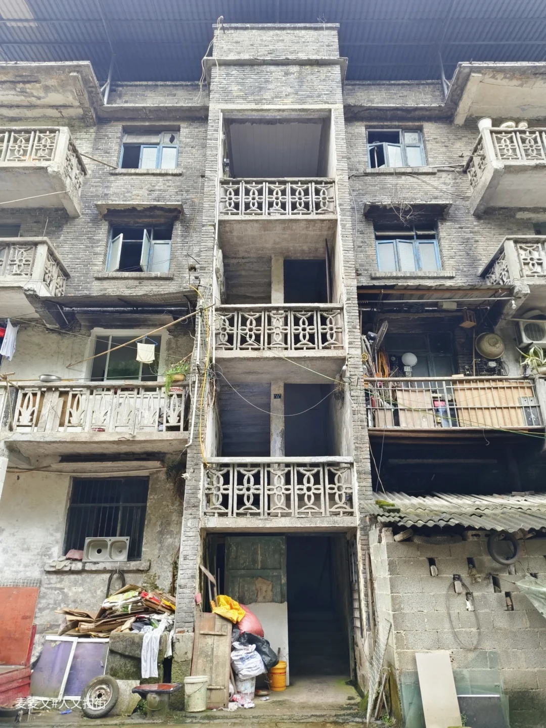 【巴南】那时候的老房子镂空走廊阳台美哭