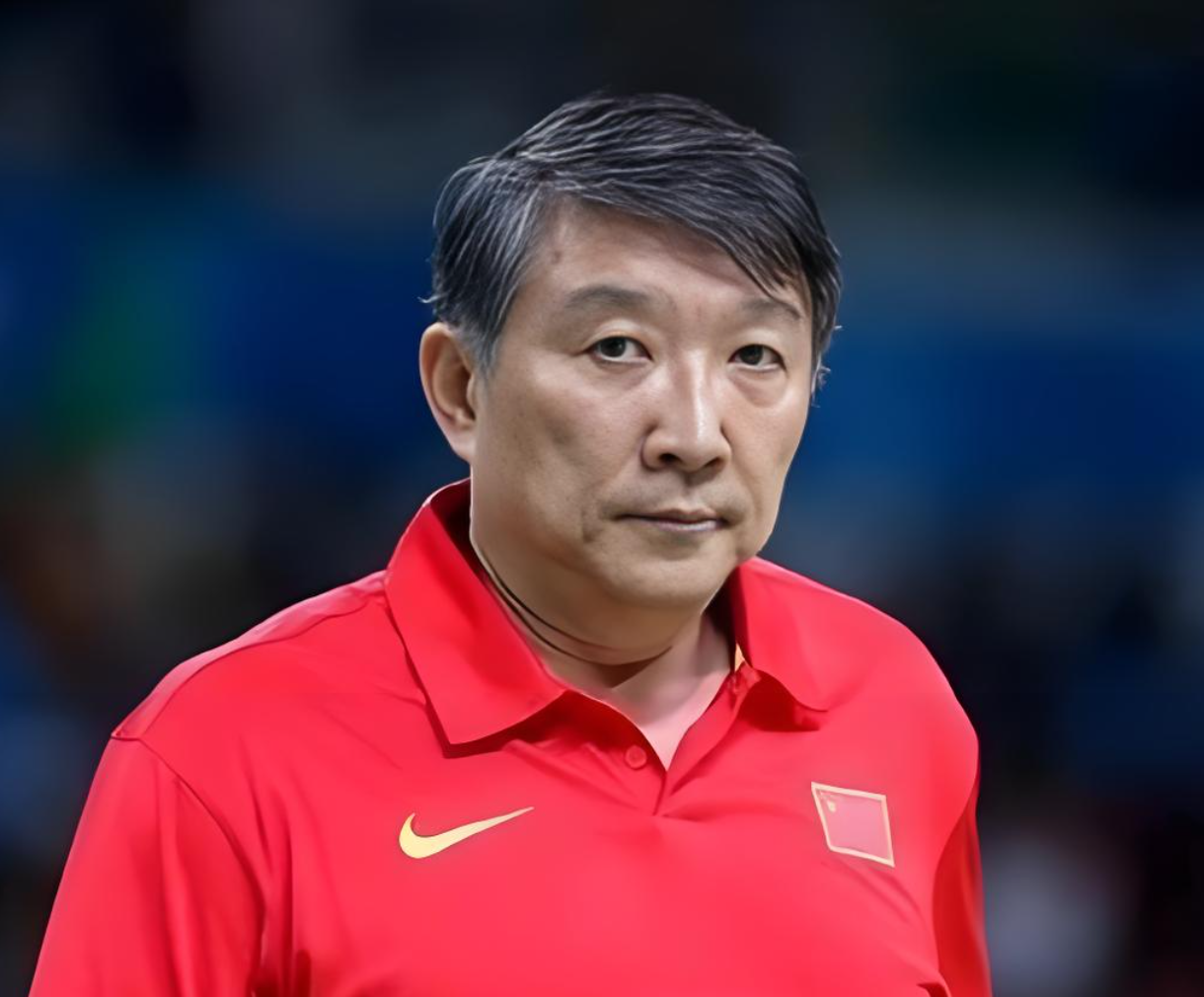 输意大利12分，女篮暴露3大问题，宫鲁鸣左右为难！
为了准备9月份的世界杯比赛，中国女篮与意大利女篮进行了一场热身赛，从双方的世界排名来看，中国女篮高居世界杯第四，而意大利女篮则排名第十四。因此，在赛前很多人都认为中国女篮拿下比赛胜利，并不会有太多问题。

结果，让人大跌眼镜，中国女篮以76-88惨