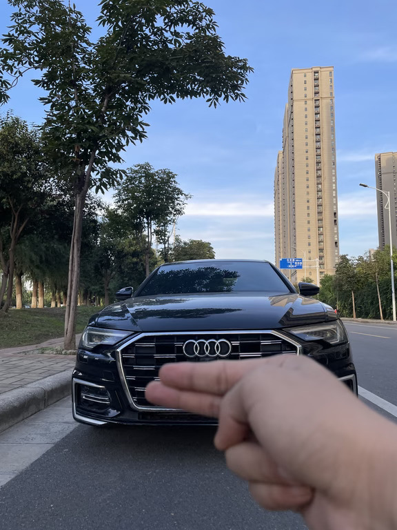 出车，自用23年奥迪A6，跑了三万公里，现在还能剩多少？
#奥迪#奥迪A6